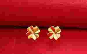 周大生黄金耳环多少钱一克,周大生黄金耳环图片