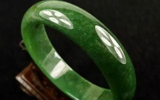 碧玉及翡翠原石图片玉石头原石图片