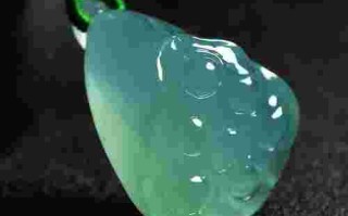 翡翠的保养方法和护理翡翠养护知识