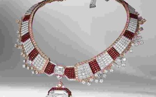 钻石项链的寓意和象征钻石项链