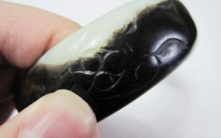 翡翠黑玉手镯价格黑翡翠玉价格是多少