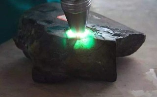 顶级翡翠原石图片翡翠原石逆袭图