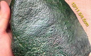 真假翡翠原石基本鉴定方法,翡翠原石鉴别及收藏