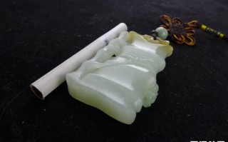 和田糖玉带翠色把件挂件玉雕之《高升有福·福运连连》