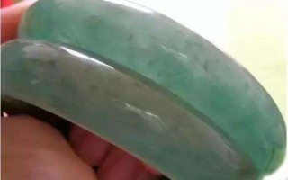 注胶翡翠手镯的鉴别方法,翡翠手镯注胶怎么辨别
