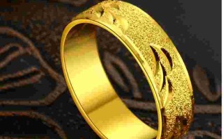 黄金戒指图片,素圈黄金戒指图片