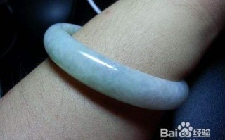 翡翠手镯的颜色深浅玉镯子深色好还是浅色好