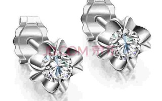 一对钻石耳钉多少钱,一对钻石耳钉多少钱人民币