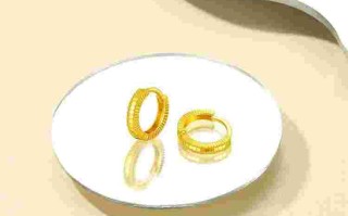 一对金耳钉最少多少克,一对耳钉多少克黄金