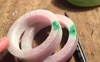 翡翠吧原石,买翡翠原石做手镯好吗