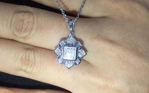 最新款钻石吊坠图片,最新款钻石吊坠图片及价格