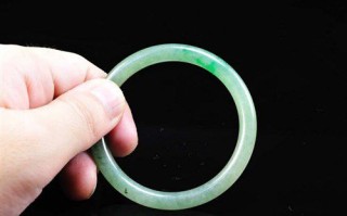 翡翠手镯泡水的温度翡翠手镯怎么泡