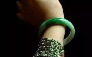 翡翠手镯爱碎吗,翡翠手镯太大了怎么办