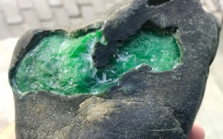 怎样采集翡翠原石,怎样采集翡翠原石最好