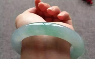 关于翡翠原石上棉线的信息