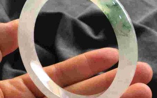 茂名翡翠手镯的石纹的简单介绍