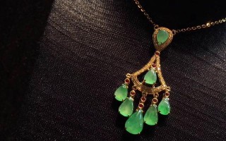 群镶翡翠手镯,a货翡翠手镯