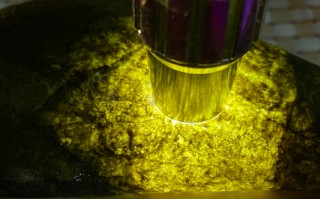 翡翠原石可以造杯子吗,玛瑙原石杯子可以直接用吗