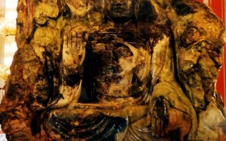 “钢都”乃中国玉文化神秘源头-“玉都”世界最大玉佛“佛面天成”