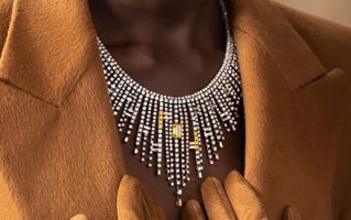 致敬品牌最经典元素 Fendi 推出 Flavus 高级珠宝系列
