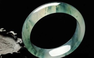 赞美翡翠手镯的句子短句赞美翡翠手镯的句子