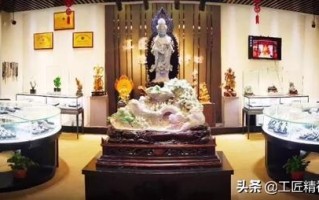 翡翠手镯怎么选圈口翡翠手镯圈口对应掌宽