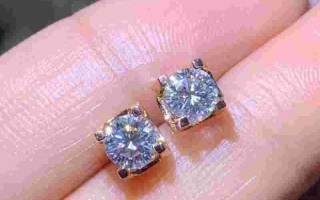 50分钻石耳钉佩戴图50分钻石适合镶什么款