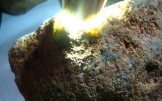 利川市玉石翡翠原石,冰种翡翠有棉絮的好吗