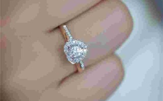 买钻戒哪个牌子性价比比较好买钻戒哪个牌子性价比高