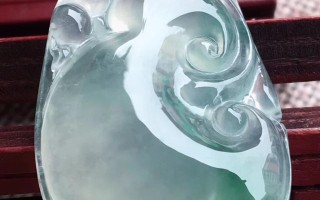 可以送父母什么样的翡翠，最好是有某些寓意的，平安、长寿这样的？