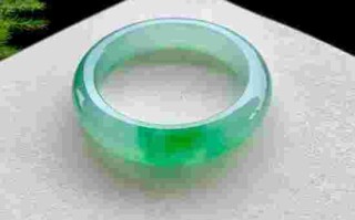 翡翠手镯断面怎么看好坏翡翠手镯断面怎么看