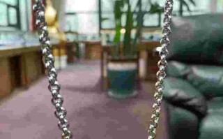 铂金项链哪种款看起最亮,铂金项链哪种款看起最亮呢