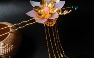 翡翠手镯穿几圈最好2万的翡翠手镯