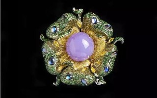 男生带翡翠手镯好还是带玉好,男士戴玉什么图案好