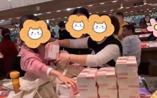 真正的有钱人有钱人的翡翠手镯