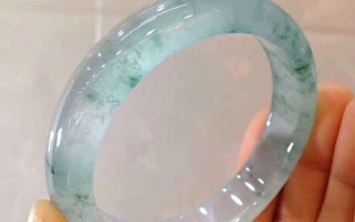 翡翠手镯50元50万左右的翡翠手镯