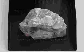 钻石的原石是什么石头,钻石原石是什么样的