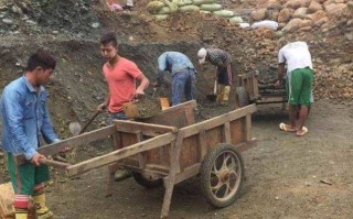 翡翠原石怎样采集翡翠原石从哪里挖