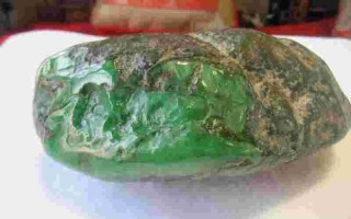 包含益阳翡翠毛料鉴别知识的词条