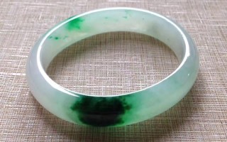 墨绿花的翡翠手镯,翡翠镯子报价