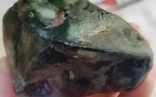 几十克的翡翠原石能开出来好货吗,翡翠平安扣原石起货全过程