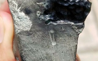 德阳哪里有翡翠原石加工,新县翡翠原石石料