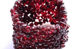 石榴石手链消磁方法