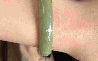翡翠手镯偏黄好吗翡翠手镯脏黄