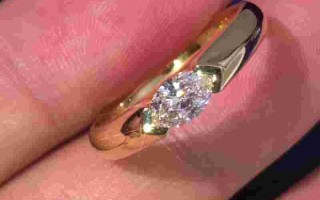 钻戒50分多钱,50分的钻戒一万七贵不贵