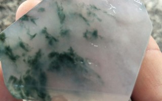 瑞丽冰种翡翠原石怎么保养的简单介绍