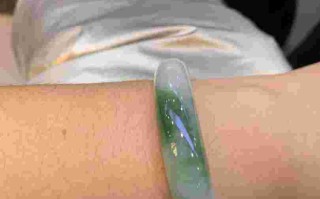 翡翠手镯怎么挑好,翡翠手镯怎么挑