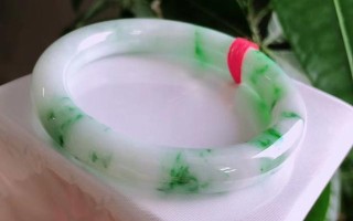 1千块翡翠手镯,一千块的翡翠镯子能养出来吗