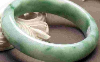 翡翠玉镯的讲解翡翠玉镯知识