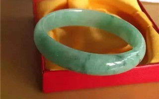 包含翡翠手镯颜色会变吗的词条